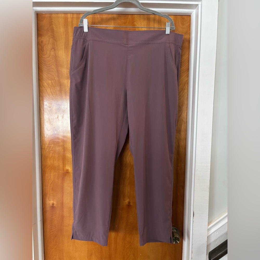 Eddie Bauer Women's Dusty Purple Straight Leg Joggers